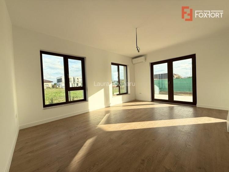 Duplex cu 5 camere de vanzare in localitatea Dumbravita