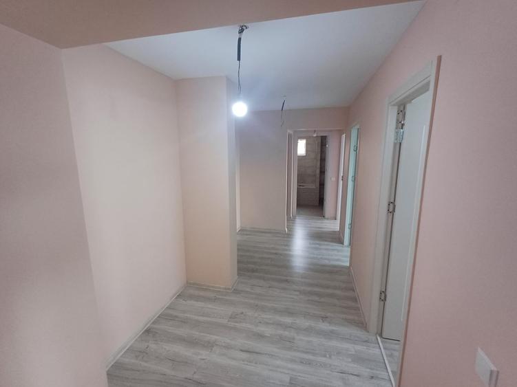Vanzare 3 camere-Imobiliare MAXICONFORT - 2