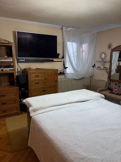 Sura Mare-Oltenitei-Ulmetului-P+1 - spatiu comercial 15 mp + garaj 14 mp 334000€ - 5
