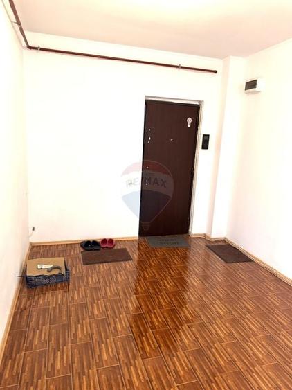 Apartament 3 camere 66mp Militari Sector 6 - 8