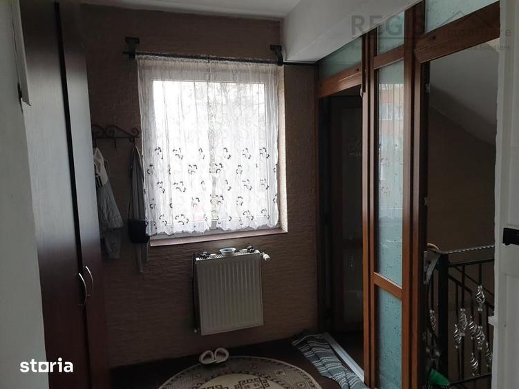 Casă cu 8 camere cu Teren 400 Mp în Central