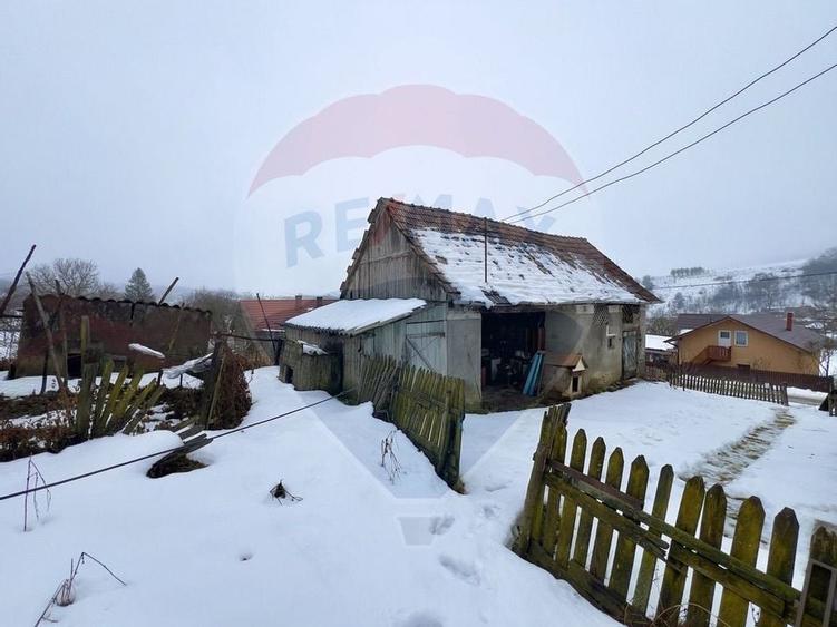 Casa cu 2 camere si teren 4887mp de vanzare in Dabaca - 10
