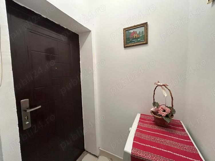 Vand apart.2 cam. in Gradiste,A.Romantei,etaj 3 din 4,renovat - 1