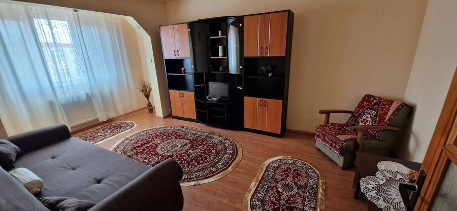 Apartament cu 2 camere decomandat în Luncani