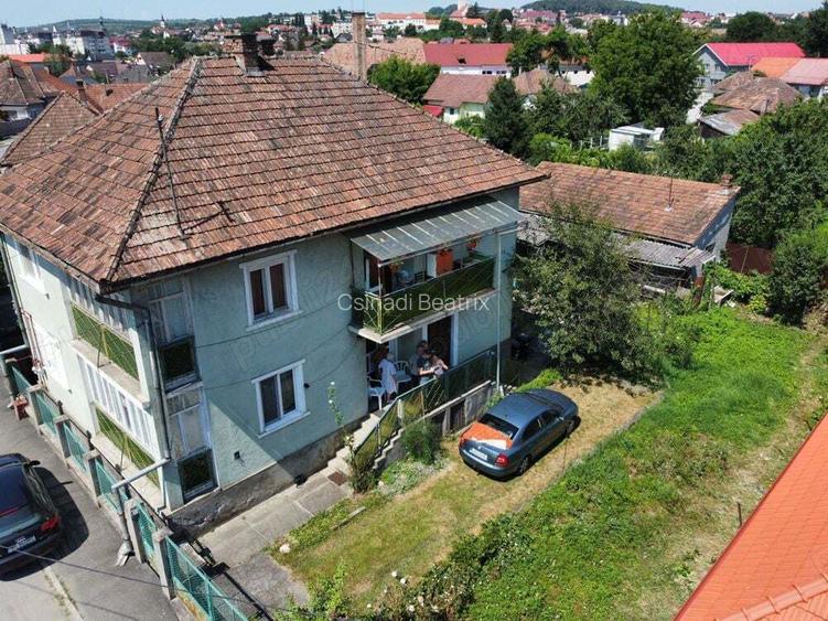 Casa pentru doua familii Reghin