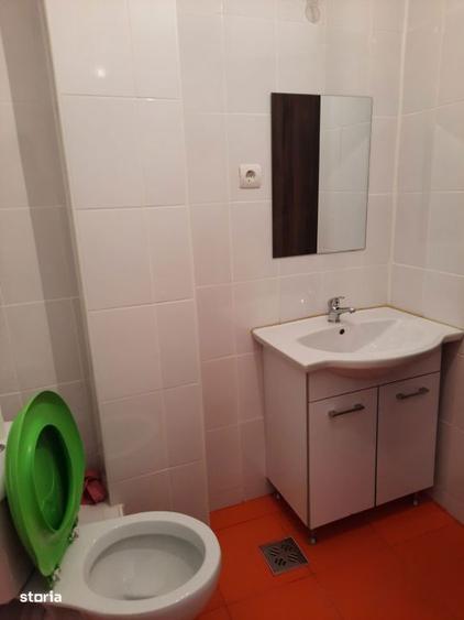 Spatiu comercial 52,17mp, 2 incaperi, parcare, intrare din strada, Ter - 3