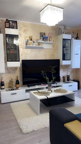 De vânzare – Apartament 3 camere, Micro 17 - 2