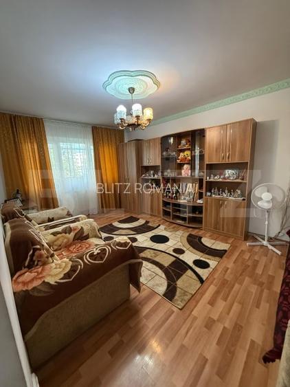 Apartament cu 2 camere, etajul 1, an 1990, 50 mp utili, Campina zona Autogara!