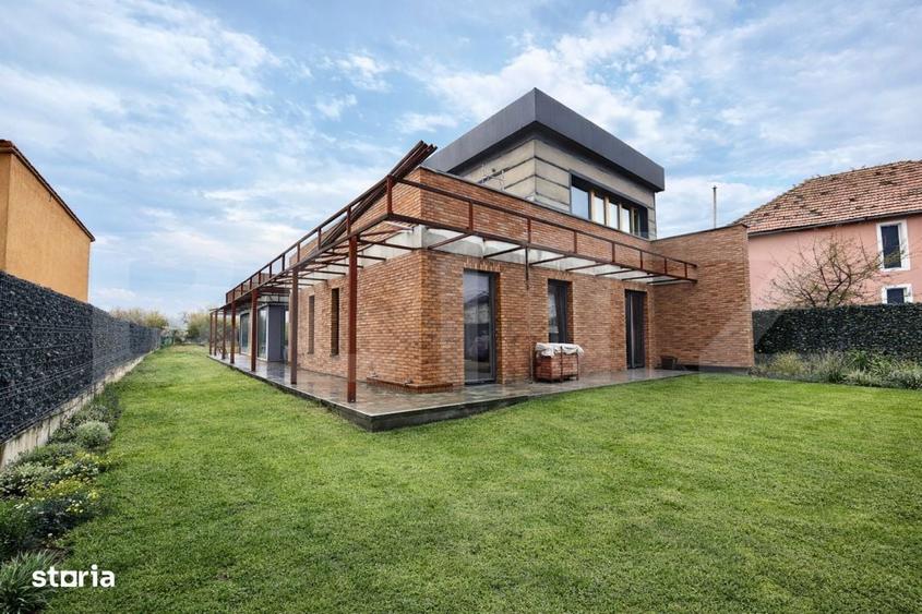 Casa 4 dormitoare, 2000 mp teren, zona Centru - 1