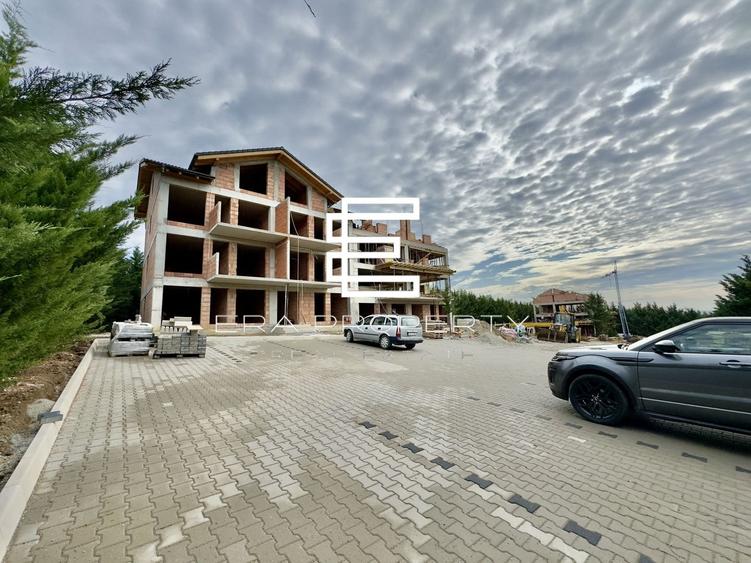 Apartament 2 camere + gradina 50 mp, la cheie , Cristian - 1