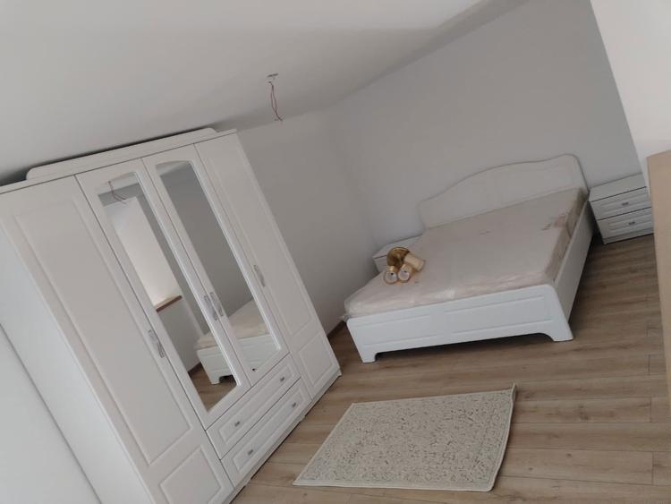 Inchiriez apartament de 2 camere la casa-Brosteni - 4