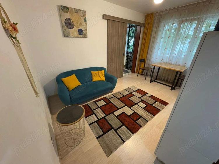 Inchiriez apartament bacau piata sud estaj doi - 3