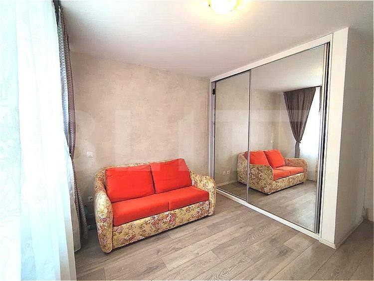 Apartament cu 2 camere semidecomandat, mobilat în Tractorul