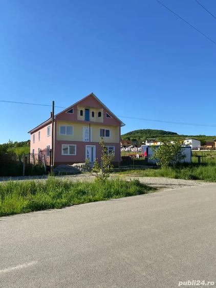 Vand casa cu CF 210 MP utili + 15 ari teren in zona Subcetate + toate utilitatile - 150.000 Euro - 4