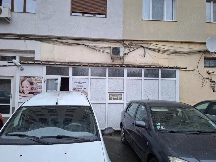 spa?iu comercial - 5