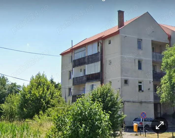 Apartament 4 camere Gurghiu Mures zona centrala - 1