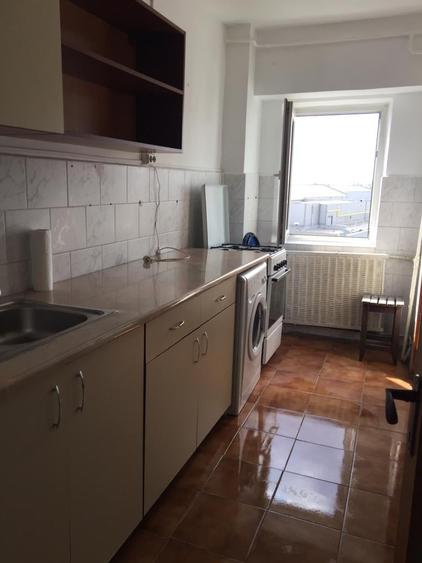 Garsoniera decomandata - Trafic Greu / 40mp - 2