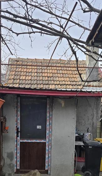 vand teren cu casa din chirpici ?i caramida - 5