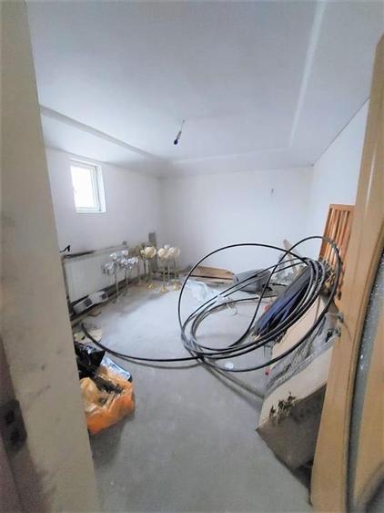 Vila P + 1 si  teren atat ptr.bussines cat si ptr locuit Onesti - 8