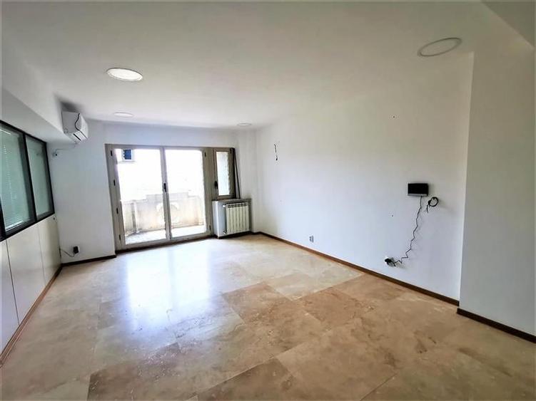 Vanzare spatiu de birouri intersectia  Alba Iulia - 11