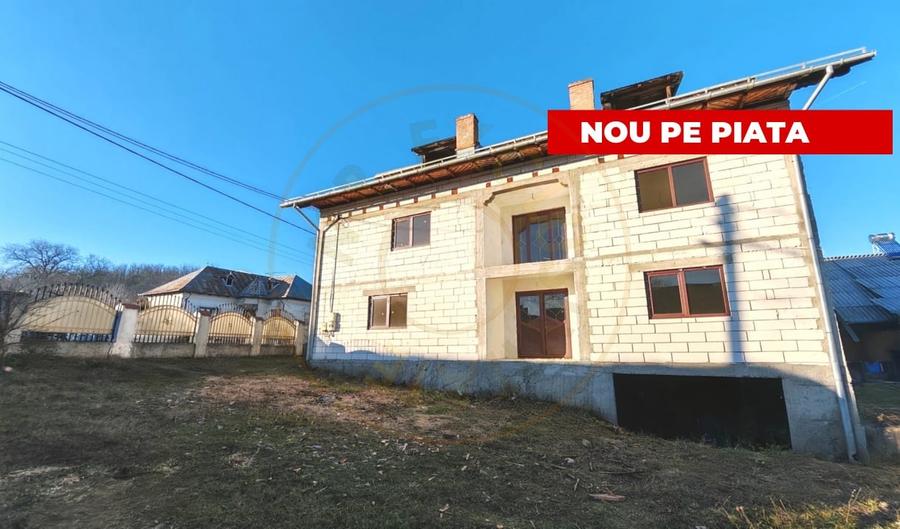 Casa generoasa cu teren de 1186 mp intravilan-Retevoiesti -Pietrosani-Arges! - 1