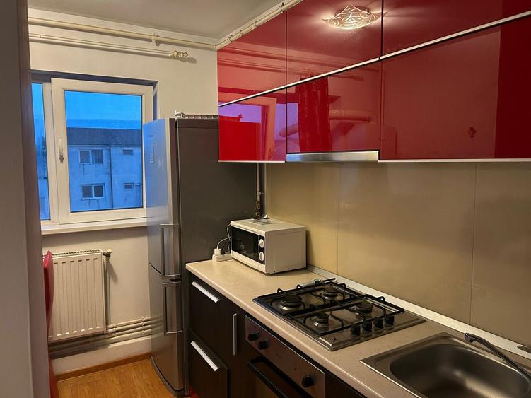 Inchiriez apartament 2 camere - 1