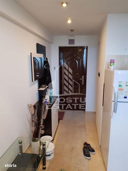 Apartament cu doua camere ,AC,zona Blascovici - 1