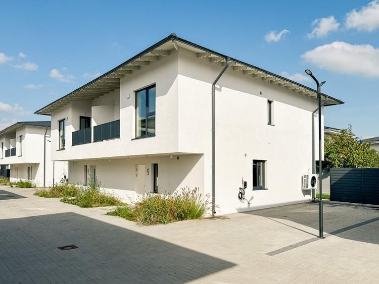 Vila eficienta energetic in Ecovillas Otopeni-confort si design premium! - 1