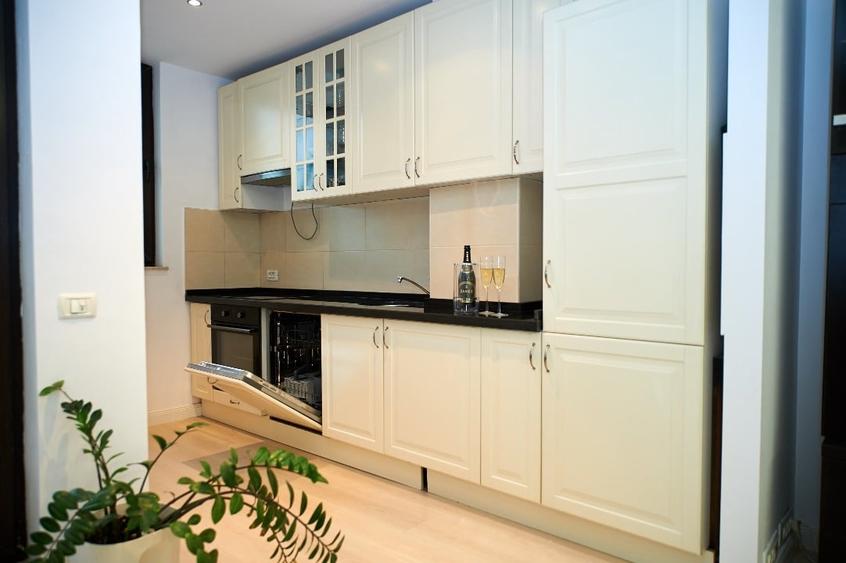 Apartament cu 2 camere semidecomandat, mobilat în Herăstrău