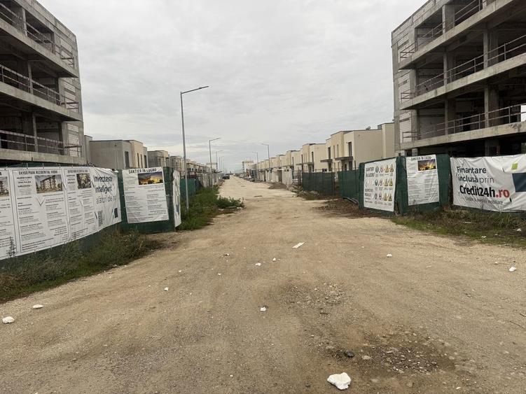 Vand teren , intravilan pentru constructi - 9