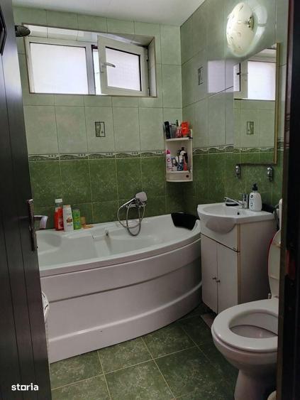 cv 164 D.Cantemir , apartament 2 camere semidecomandat - 2