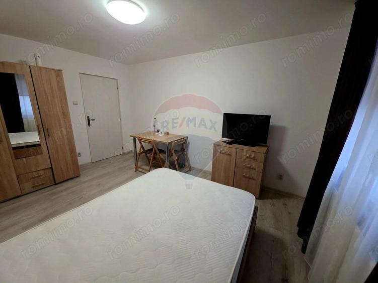 Apartament cu 1 camere de vanzare in zona 1 Mai - 5