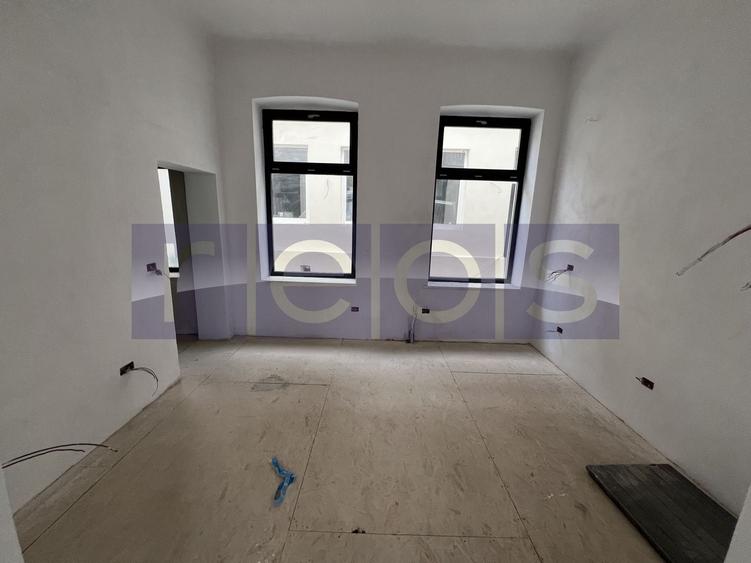 IMOBIL MIXT | ROSETTI | 500 MP | RENOVAT | 2 CORPURI + SUBSOL + CURTI INTERIOARE - 5