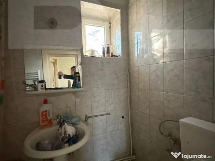 Casa de vanzare, cu 3 camere, doua bucatarii+teren in Simeri - 7