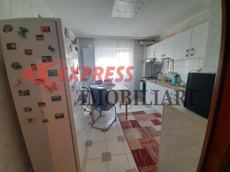 Apartament cu 2 camere decomandat în Berceni
