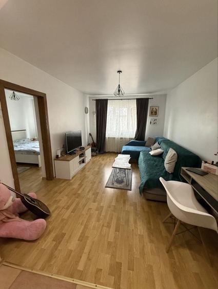 Apartament cu 3 camere în George Enescu