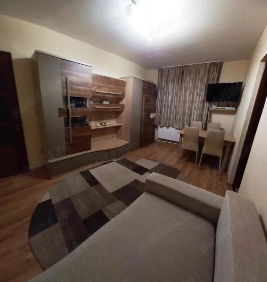 Apartament cu 2 camere nedecomandat în Central