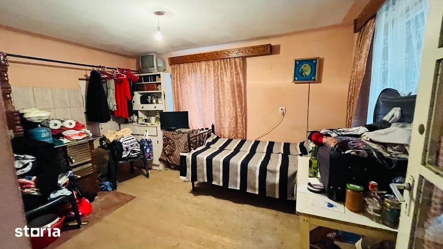 Casă cu 4 camere cu Teren 240 Mp în Central
