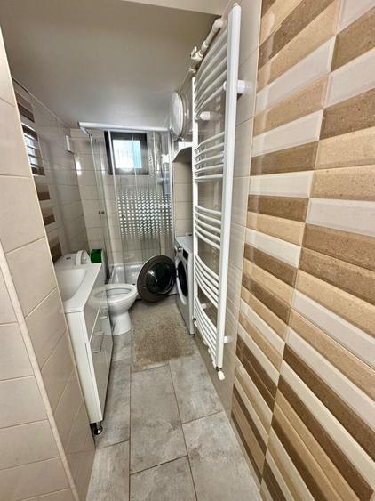 Apartament cu 2 camere decomandat în Peninsula