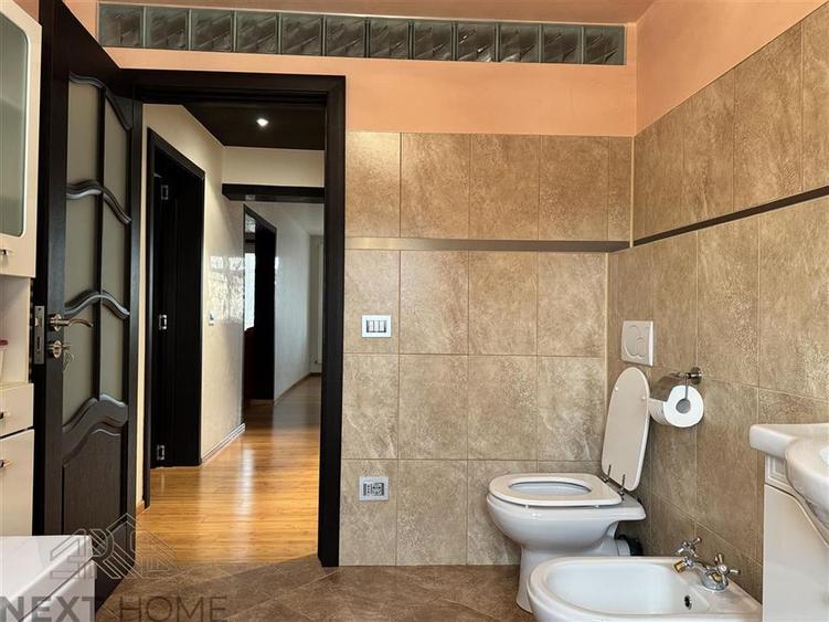 Apartament cu 2 camere decomandat, mobilat în Central