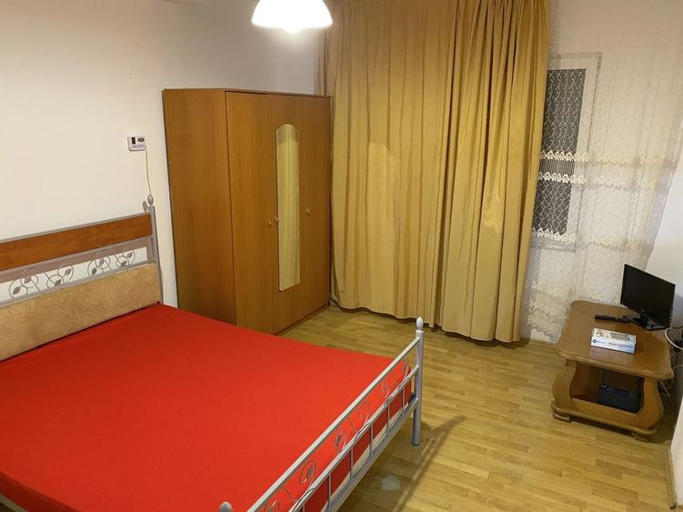 Garsonieră decomandată, mobilată în Steaua