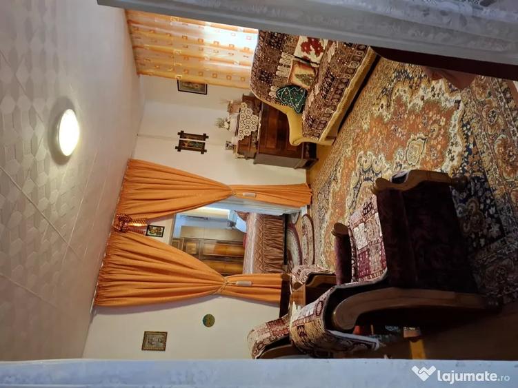 Casă cu 4 camere în Ghioroc