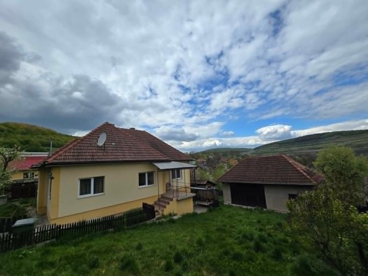 Casă individuală cu 3 camere cu Teren 1890 Mp în Feleacu