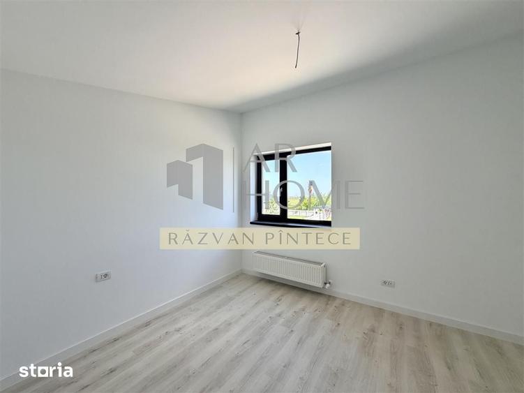 Casă cu 4 camere cu Teren 350 Mp în Păulești