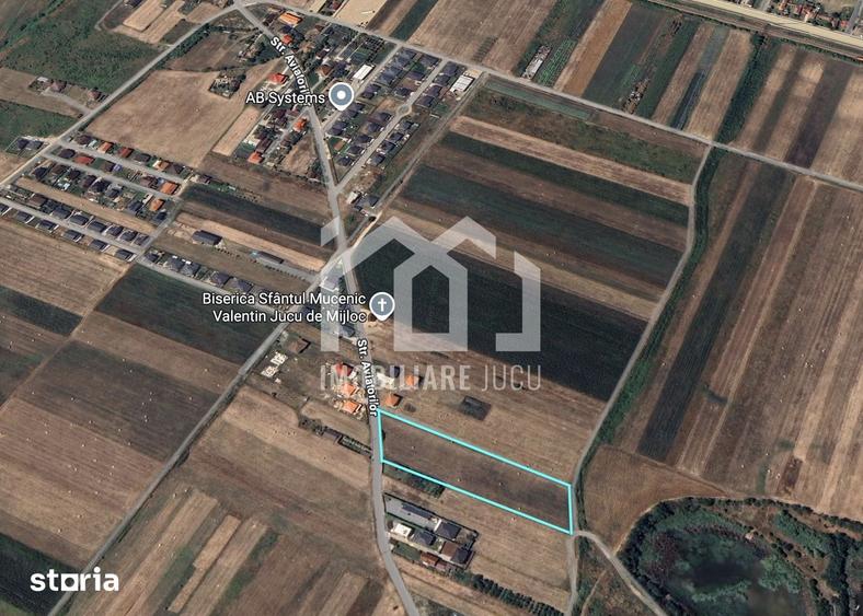 Teren de 8000 mp, în Jucu