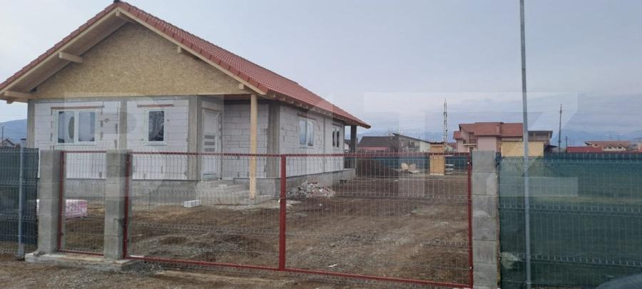 Casă individuală cu 4 camere cu Teren 1134 Mp în Bărăbanț