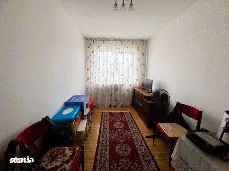 Apartament cu 4 camere în Drăgănești-Olt