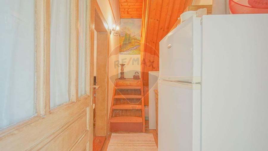 Casă cu 4 camere cu Teren 591 Mp în Moieciu de Jos