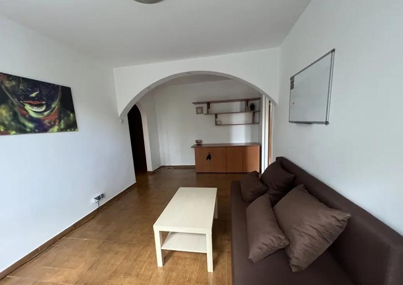 Apartament cu 2 camere semidecomandat în Ozana