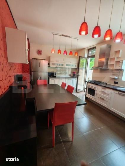 Casă cu 8 camere cu Teren 1000 Mp în Dârste